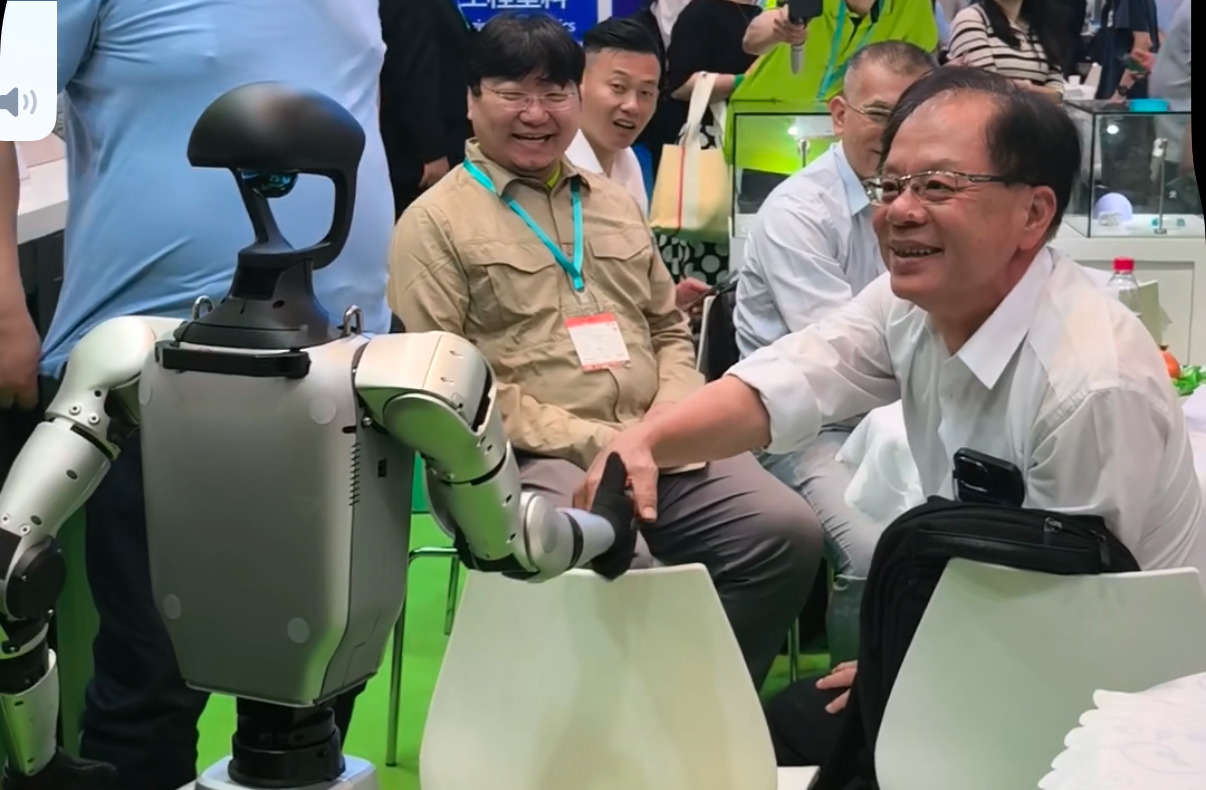 LEADERS, FAMOUS COMPANIES, ORDERS CAME TOGETHER！ Zhongxin Huamei "Attracted Customers" and "Stand Out" at CHINAPLAS2025